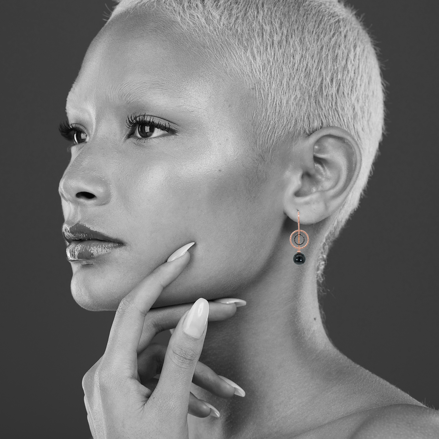 Piccolo Classico Con Onyx Earrings